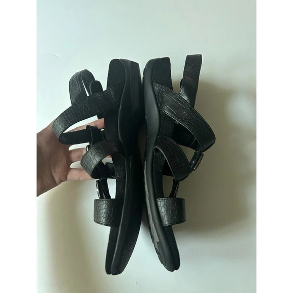 Vionic Amber Slingback Sandals Women’s Size 9 Black Croc Print - Picture 2 of 7